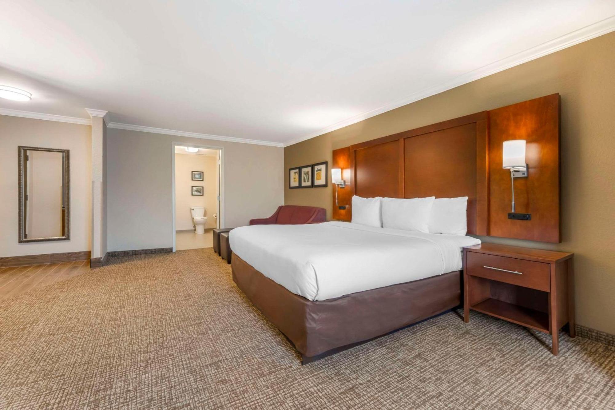 Comfort Suites Elizabethtown Exterior photo