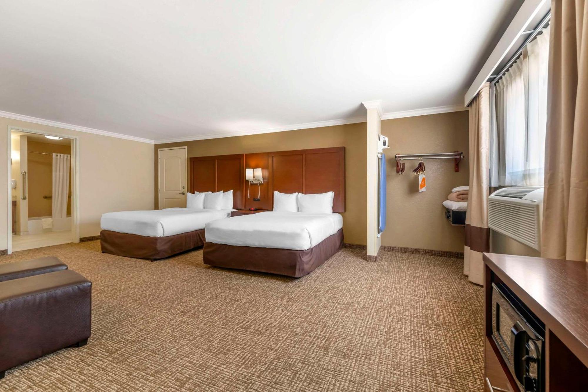 Comfort Suites Elizabethtown Exterior photo