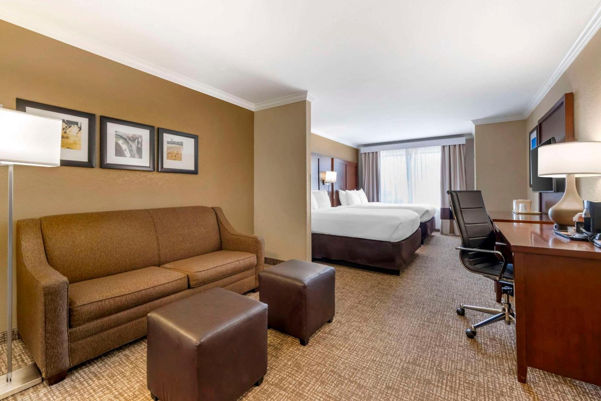 Comfort Suites Elizabethtown Exterior photo
