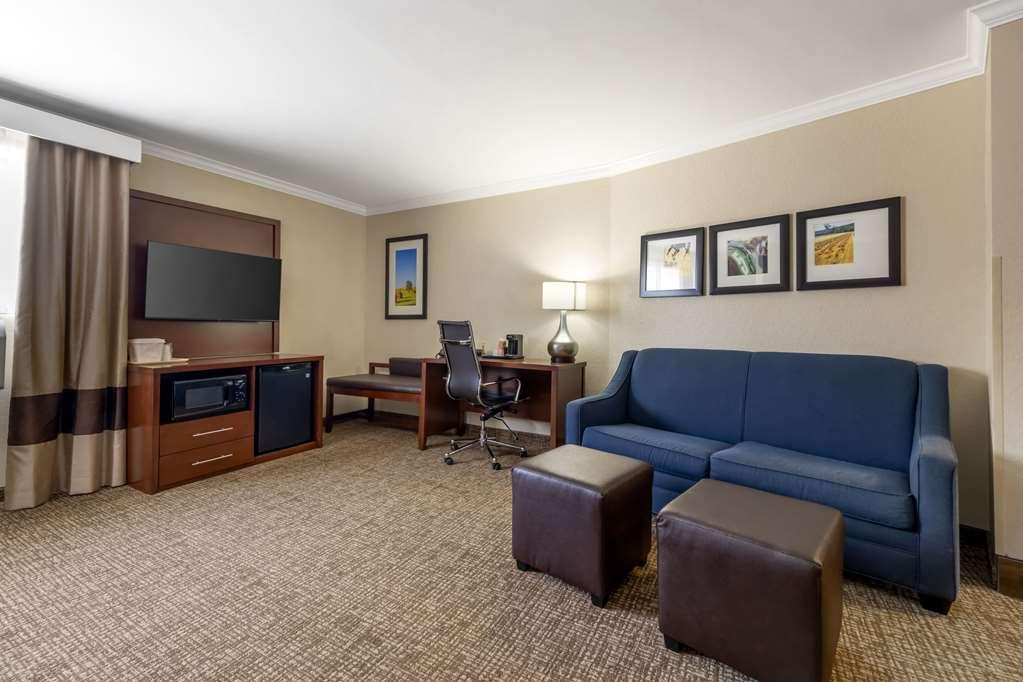 Comfort Suites Elizabethtown Room photo